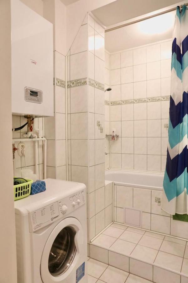 Lana Lo Apartments การ์โลวีวารี ภายนอก รูปภาพ